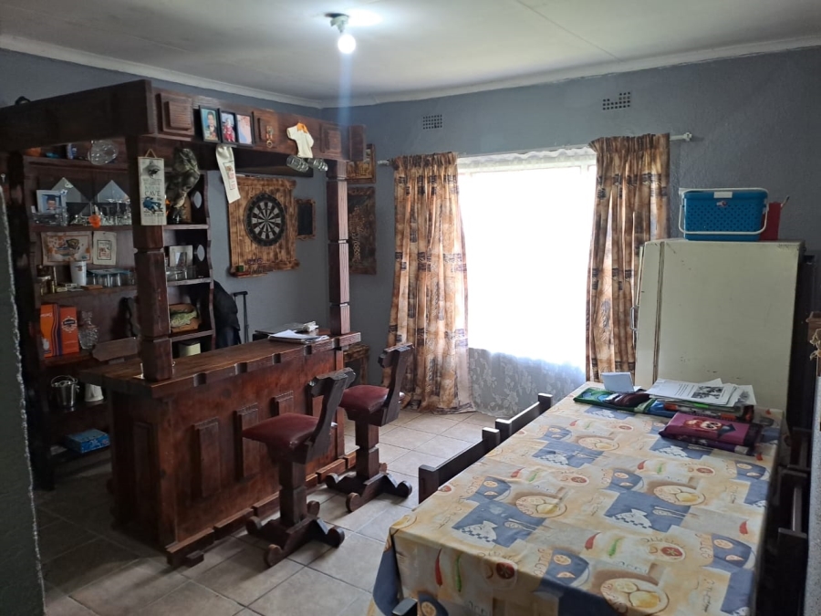 4 Bedroom Property for Sale in Oos Einde North West